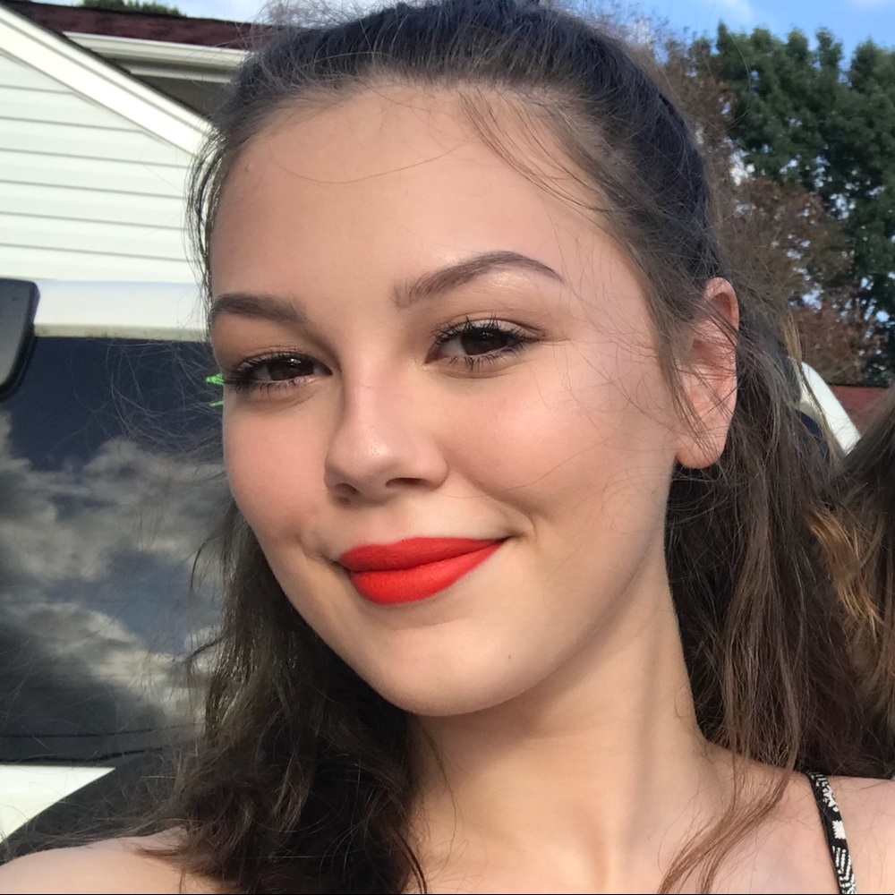 Meet your Posher, Ariana